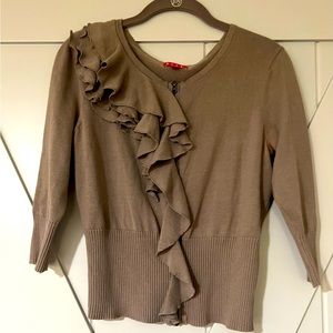 Tan/beige fall sweater size XS wear it zipped or unzipped